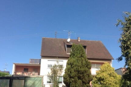 Lichtdurchflute großzige 4 Zimmer-DG-Wohnung mit zwei Balkonen - Tapfheim