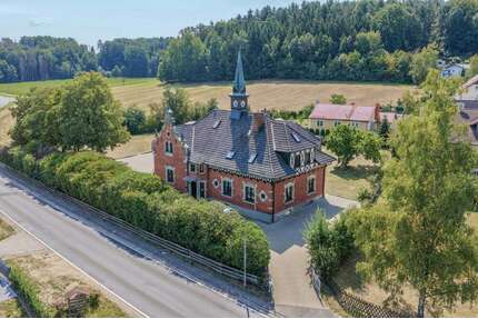 Haus zum Kaufen in Rödental 975.000,00 € 427 m²