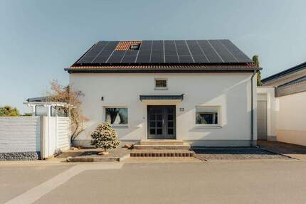 Hochwertiges Ein-Zweifamilienhaus in Feldrandlage von Langenfeld-Reusrath - Langenfeld (Rheinland)