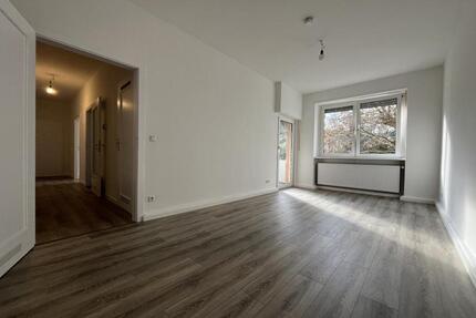 Top gepflegte 2-ZKB Wohnung | Loggia, Kammer und Keller | Tageslichtbad | ab SOFORT in LU Süd !! - Ludwigshafen am Rhein Parkinsel