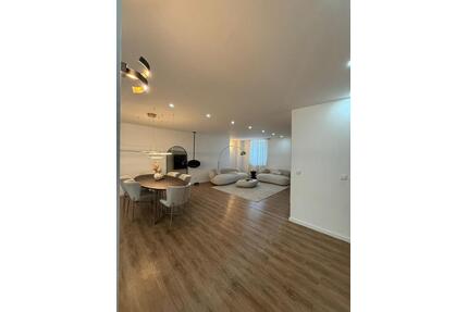 Stilvoller Bungalow | 3 Schlafzimmer | 2 Bäder | Terrasse - Solingen Mitte