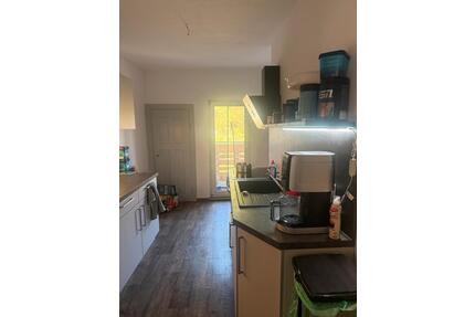 Freies Zimmer - 480,00&nbsp;EUR Kaltmiete, ca.&nbsp; 80,00&nbsp;m&sup2; in Jena (PLZ: 07745) Burgau