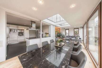 Haus zum Kaufen in Leipzig 890.000,00 € 250 m²