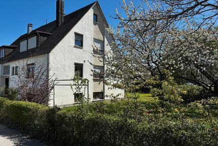 Doppelhaushälfte (Zweifamilienhaus) mit Garagenanteil - Satteldorf