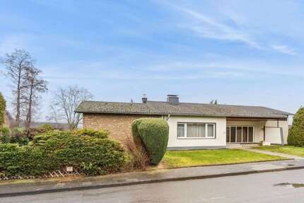 Haus zum Kaufen in Langerwehe 399.000,00 € 139.8 m²