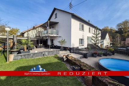 Investmentchance: Großzügiges Zweigenerationen-Wohnen: Poolbereich mit Bar und barrierefreiem EG - Katzweiler