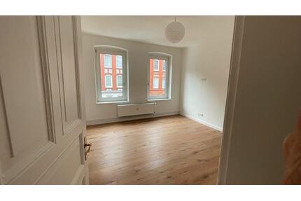 Lichtdurchflutete Wohnung m Balkon im 1.OG – ruhige Lage am SFH - Kiel Südfriedhof