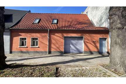 Haus zum Kaufen in Calbe 99.000,00 € 204 m²