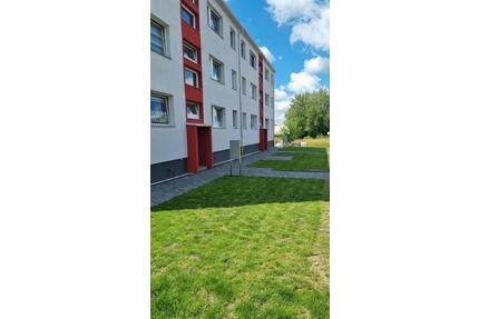 Kernsanierte 2 Raumwohnung mit großzügigen Balkon - Hohe Börde