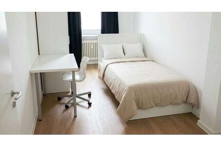 WG-Zimmer in Hamburg 680,00 € 10 m²