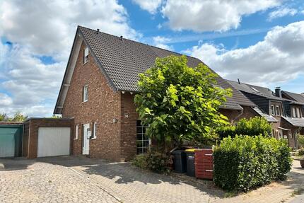 Doppelhaushälfte in Elsdorf-Oberembt, am zukünftigen Hambach See
