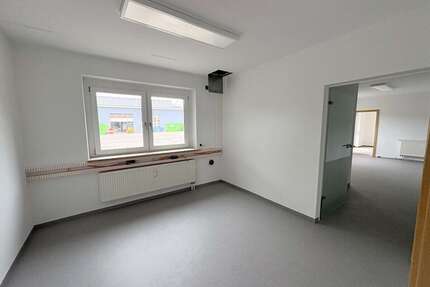 Büro in Allersberg 655,00 € 59.09 m²