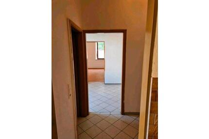 1 Zimmer wohnung EG in Selb - 320,00&nbsp;EUR Kaltmiete, ca.&nbsp; 40,00&nbsp;m&sup2; in Selb (PLZ: 95100)