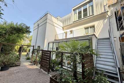 Haus zum Kaufen in Karlsruhe 1.490.000,00 € 196 m²