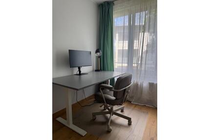 Renovierte Wohnung in Schönefeld. Möbliert und ausgestattet.