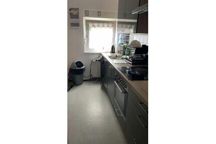 Vier Zimmer Wohnung ab 01.12 - 950,00&nbsp;EUR Kaltmiete, ca.&nbsp; 80,00&nbsp;m&sup2; in Bonn (PLZ: 53117) Auerberg