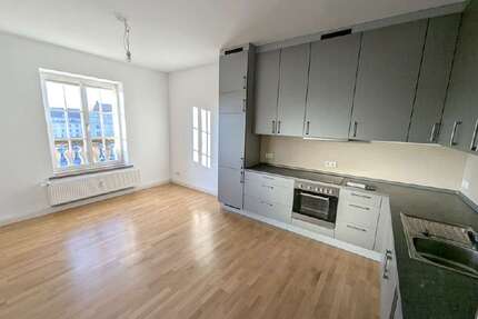 Wohnung zum Mieten in Dresden 1.358,67 € 90.15 m²