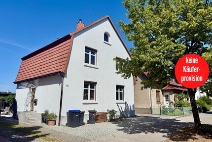 HORN IMMOBILIEN++ Neubrandenburg, modernisiertes Einfamilienhaus mit großem Grundstück, Garage uvm.