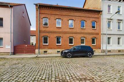 Haus zum Kaufen in Weißenfels 150.000,00 € 168 m²