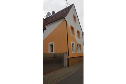Mehrfamilienhaus zum top Preis - 695.000,00&nbsp;EUR Kaufpreis, ca.&nbsp; 220,00&nbsp;m&sup2; in Rüsselsheim am Main (PLZ: 65428)