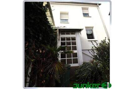 ***Rodgau-Jügesheim - großzügige DHH mit gigantischen Grundstück***