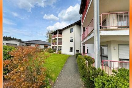 Helle 3-ZKB Dachgeschosswohnung mit großem Eckbalkon in Ehlscheid - Melsbach