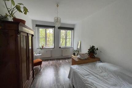 Pendlerinnen Zimmer zu vermieten, Berlin Friedeichshain Nähe Boxi