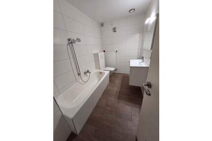 ***Haus in guter Lage sucht neuen Eigentümer zum fairen Preis, KAUFEN statt mieten!!*** - Ludwigshafen am Rhein Edigheim