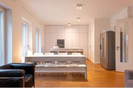 Wohnung zum Kaufen in Düsseldorf 910.000,00 € 77.23 m²