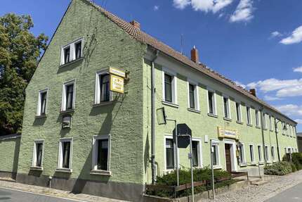 Haus zum Kaufen in Hirschstein 200.000,00 € 958 m²