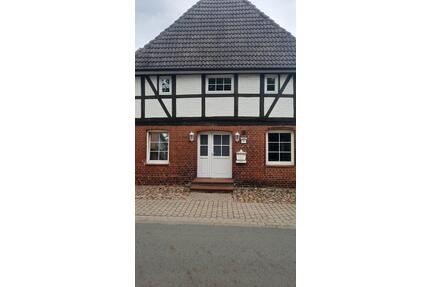 3-Zimmer Maisonette in Neuhaus - 360,00&nbsp;EUR Kaltmiete, ca.&nbsp; 66,00&nbsp;m&sup2; in Amt Neuhaus (PLZ: 19273)