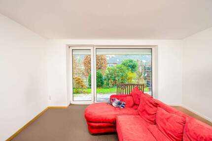 Zuhause im Grünen: 2-Zimmer-Wohnung mit Terrasse - Hamburg Sülldorf