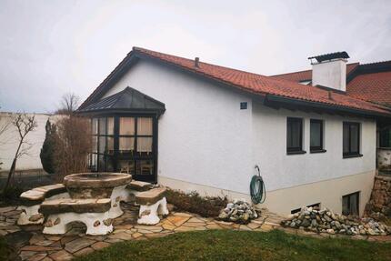 Doppelhaushälfte mit Satteldach und Garage - Waldkraiburg