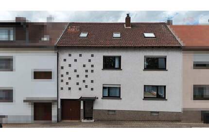 Ruhig & doch zentral - Mehrfamilienhaus in guter Wohnlage von Völklingen-Heidstock - Völklingen / Heidstock