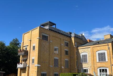 **Traumhafte 4-Zimmer-Maisonette-Wohnung mit eigener Dachterrasse - Borna