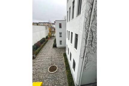 Leerstehende 2 Raumwohnung mit oder ohne Garage zu erwerben! - Görlitz Innenstadt