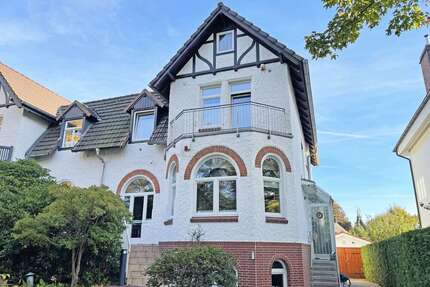Haus zum Kaufen in Hamburg 1.950.000,00 € 228 m²