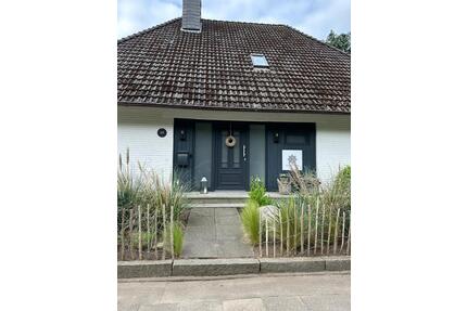 Modernisiertes Einfamilienhaus in Top-Lage von Heide-Ost