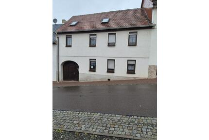 Wohnhaus in Auma-Weidatal - 35.000,00&nbsp;EUR Kaufpreis, ca.&nbsp; 100,00&nbsp;m&sup2; in Auma-Weidatal (PLZ: 07955)