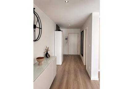 Kernsanierte 3 Zimmer-Wohnung mit Bergblick in Rosenheim-Happing