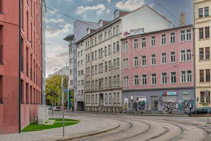 RARITÄT IM LEIPZIGER ZENTRUM Vermietete 2-Raum-Wohnung mit offener Wohnküche, Gäste-WC & Aufzug