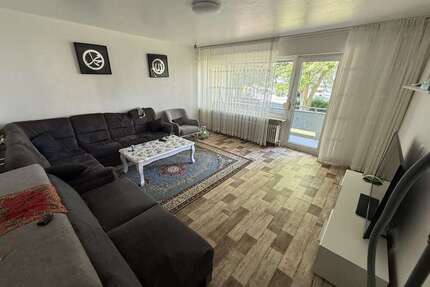 Wohnung zum Kaufen in Niederkassel 120.000,00 € 84 m²
