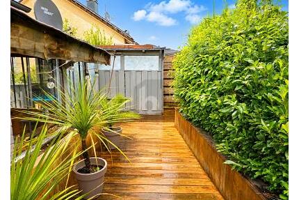 FAMILIENGLÜCK MIT GARTEN UND EINLIEGERWOHNUNG - Altensteig