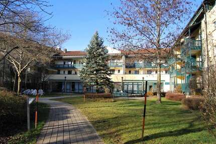 Wohnung zum Kaufen in Prien am Chiemsee 300.000,00 € 65 m²