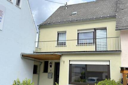 Raumwunder in Berzhahn! Gepflegtes Einfamilienhaus mit Scheune, Werkstatt und Doppelgarage