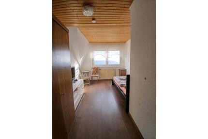 Zimmer zu vermieten - 400,00&nbsp;EUR Kaltmiete, ca.&nbsp; 15,00&nbsp;m&sup2; in Becheln (PLZ: 56132)