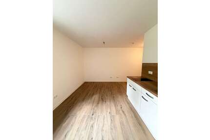 Büro in Hamburg 425,00 € 26 m² - 425,00&nbsp;EUR Kaltmiete, ca.&nbsp; 26,00&nbsp;m&sup2; in Hamburg (PLZ: 22399)