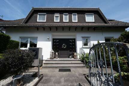 Haus zum Kaufen in Frankfurt 1.075.000,00 € 291 m²