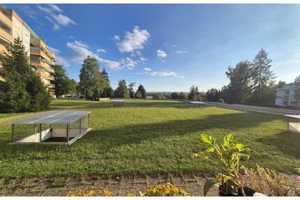 Helle 3,5 Zimmer-Erdgeschosswohnung mit eigenem Eingang, Balkon und TG-Stellplatz - Villingen-Schwenningen