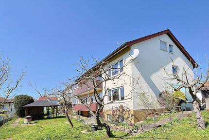 Ein Haus, viele Möglichkeiten - großzügiges Dreifamilienhaus mit Garten und Südbalkon - Sindelfingen Maichingen